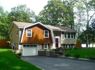 35 Donald Rd, Billerica, MA 01821