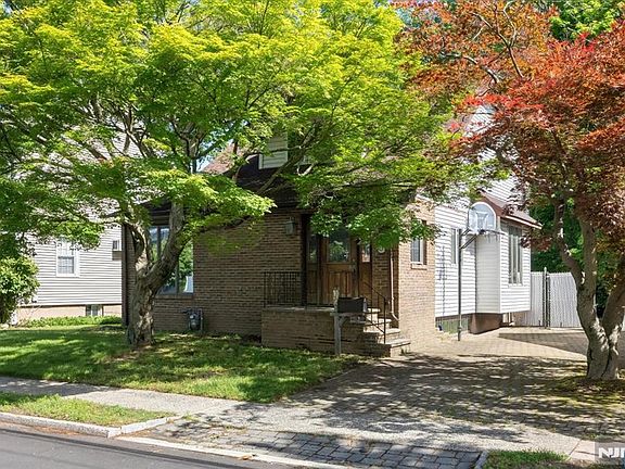 2nd image of 35 Lindley Ave