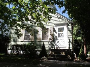 113 Bradford St, Bristol, RI 02809