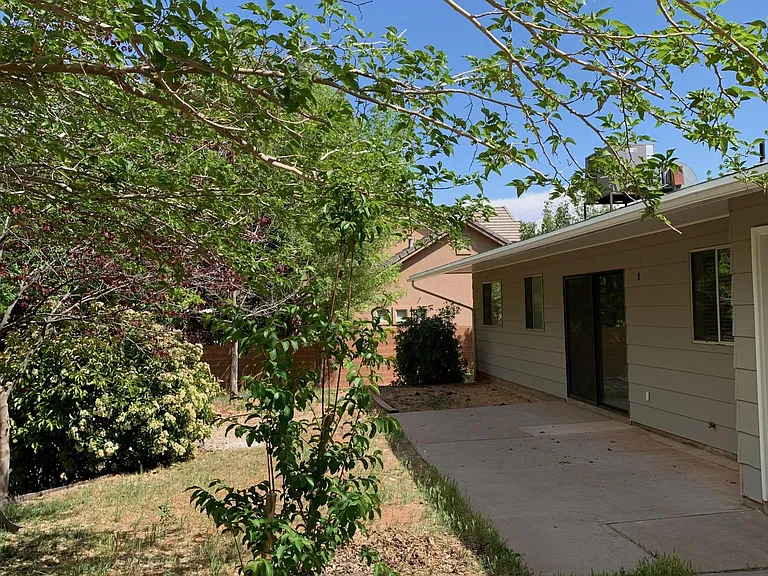 3028 Canyon View Dr — Photo 14
