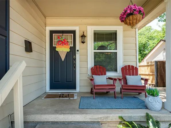 1413 1/2 N Bradley St, McKinney, TX 75069