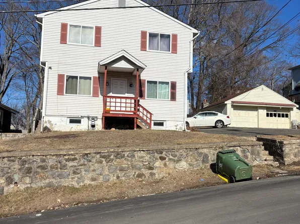 35 Woodward Ave, Waterbury, CT 06705