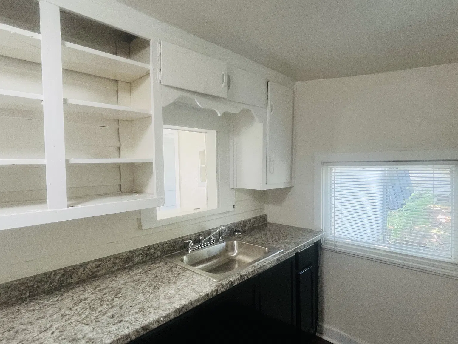 709 North Boulevard Street - 1 — Photo 3