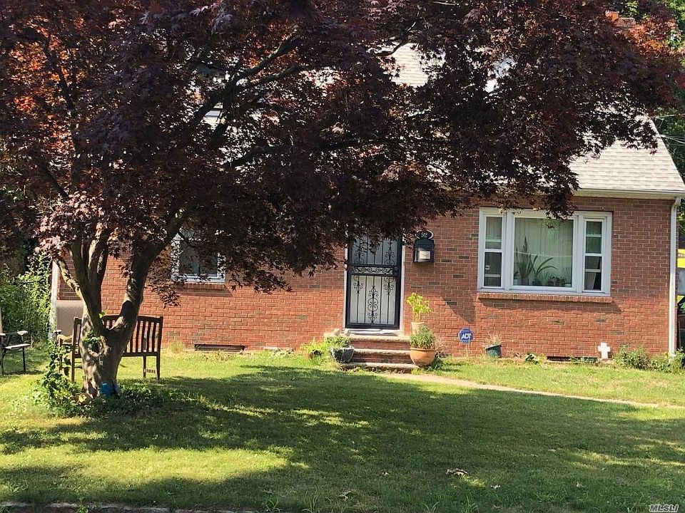 1st image of 92 Grandview Ave