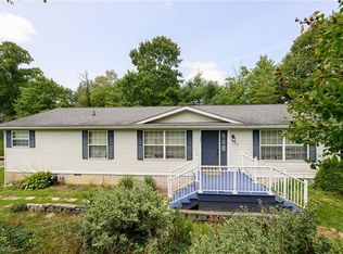 1578 Nageley Rd, New Philadelphia, OH 44663