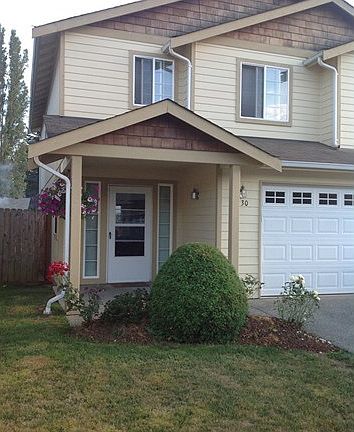 2nd image of 4930 104th Pl NE