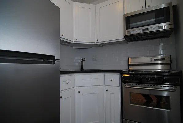 Rented by Building Equity Management LLC | media 9