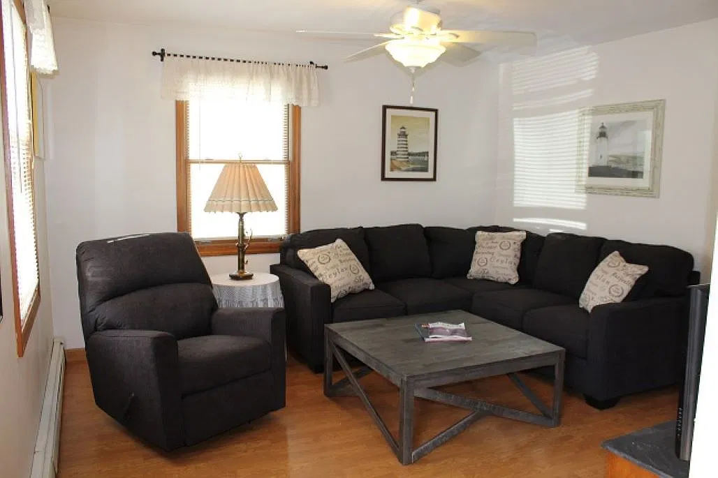 4 bed, 1712 sqft, $3,800 — Photo 4