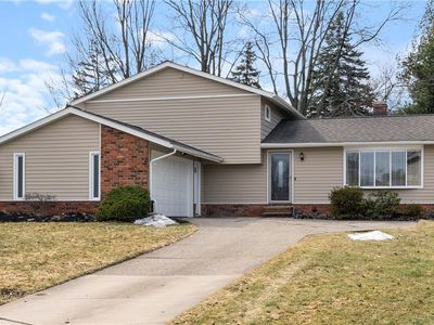 7700 Delaware Dr, Middleburg Heights, OH, 44130