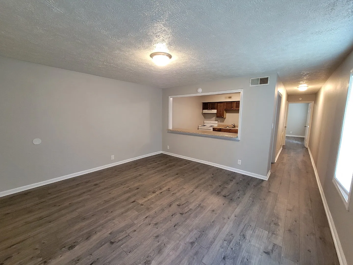 1000 Hollywood Dr - Apartment 7 — Photo 3