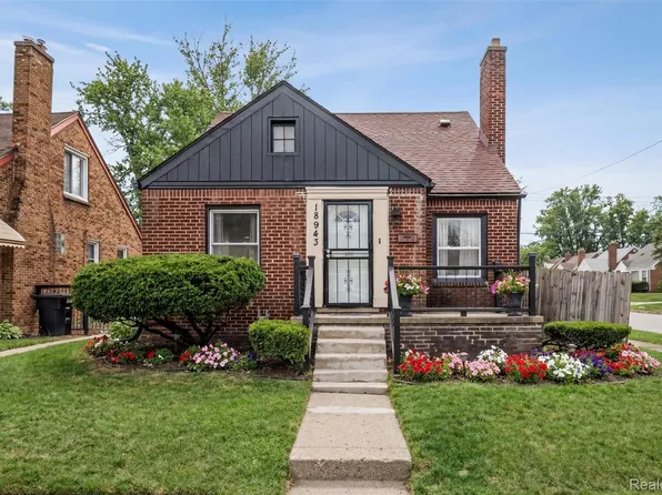 18943 Curtis St, Detroit, MI 48219