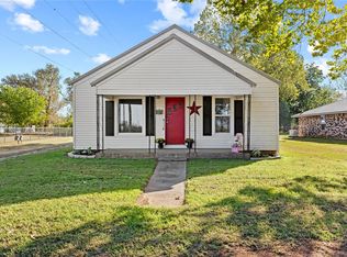 212 N 7th St, Fort Cobb, OK 73038