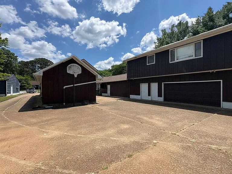 2229 Beeler Ave #C — Photo 12