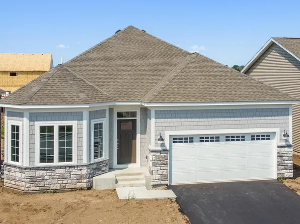 8204 Haywood Dr, Lino Lakes, MN 55014