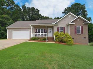 527 Sunledge Ter, York, SC 29745