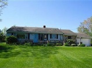 219 W Mennonite Rd, Aurora, OH 44202