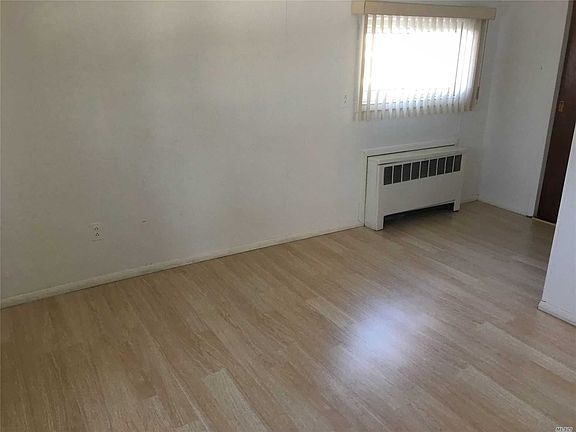 5th image of 69 Autumn Ln
