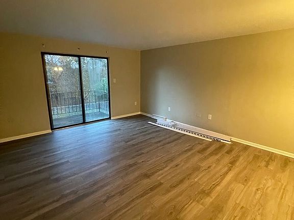 2nd image of 134-187 S Grandview Ave #138