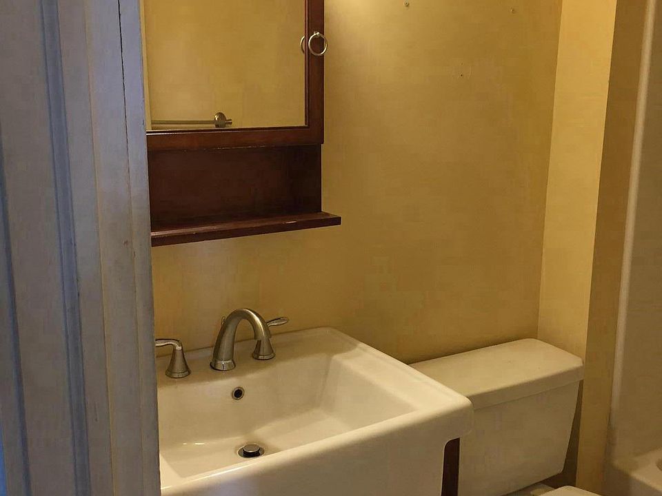 2nd image of 89 Main St #1R