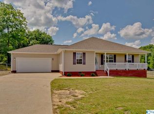 20 Walley Dr, Arab, AL 35016