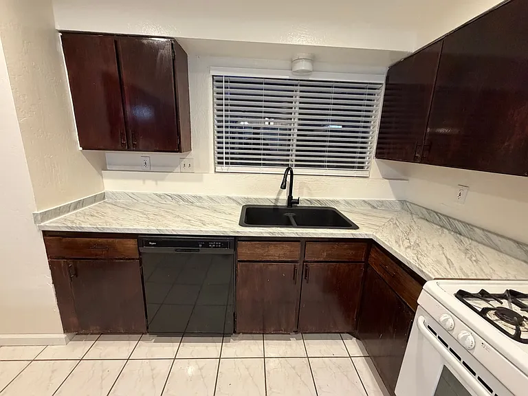 2617 Auburn Ct — Photo 37