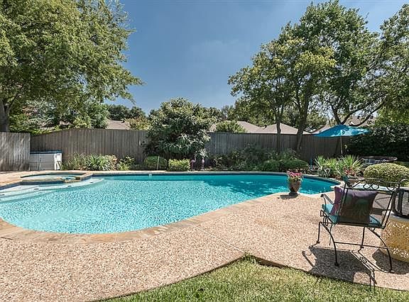 4th image of 2912 La Quinta Dr