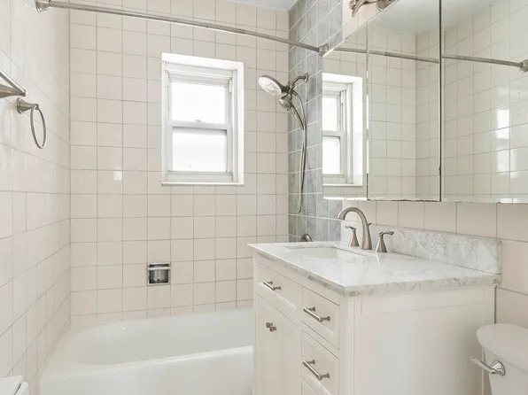 57 West 58th Street image 4 of 4
