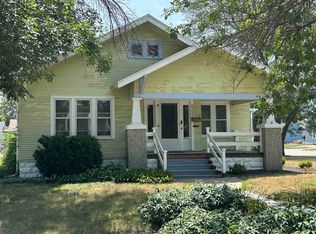 622 W 26th St, Kearney, NE 68845