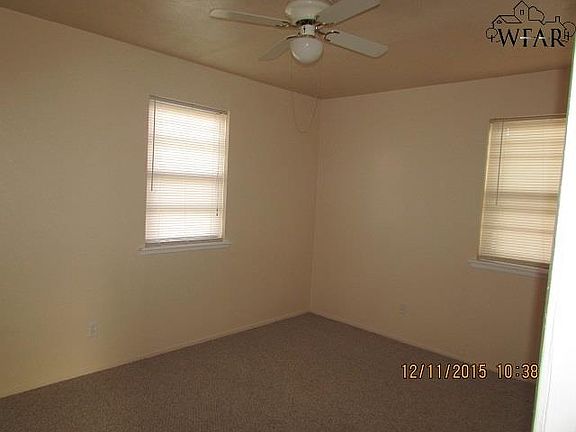 2nd image of 219 Loch Lomond Dr