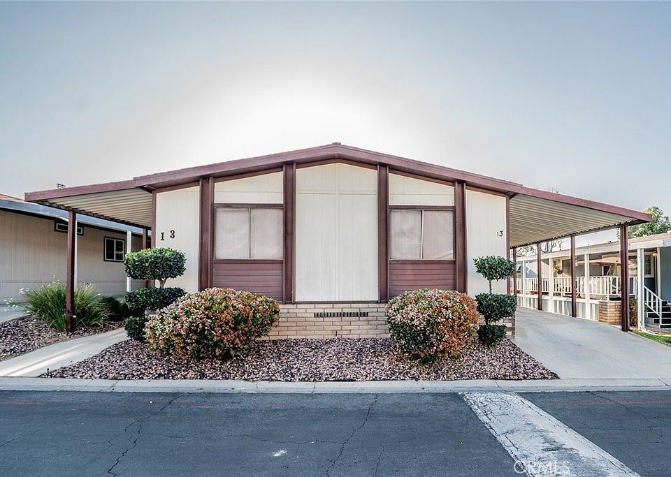 1st image of 1550 Rimpau Ave Space 13
