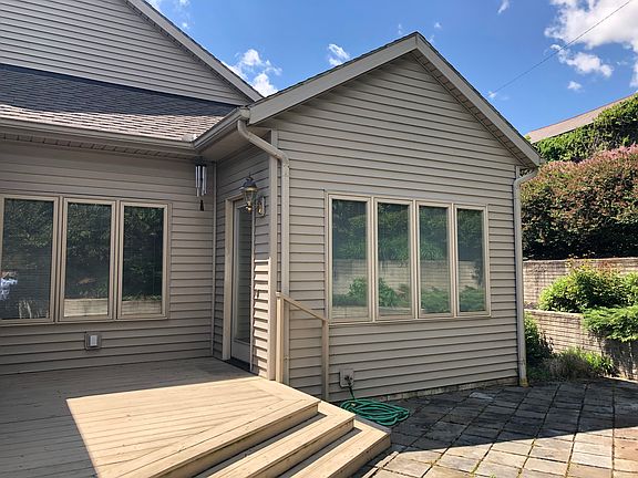3rd image of 625 Oak Hollow Way