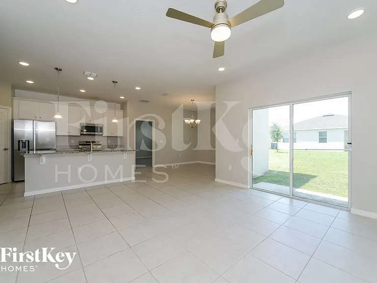 1218 Ponca Rd — Photo 3