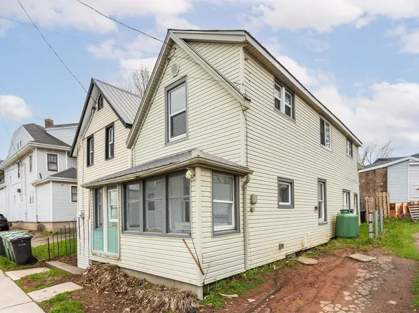 259 Euston St, Charlottetown, PE C1A 1X5