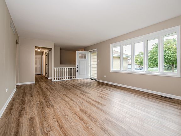 3rd image of 2807 Lektorich Ln
