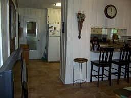 5th image of 409 Stonewall St