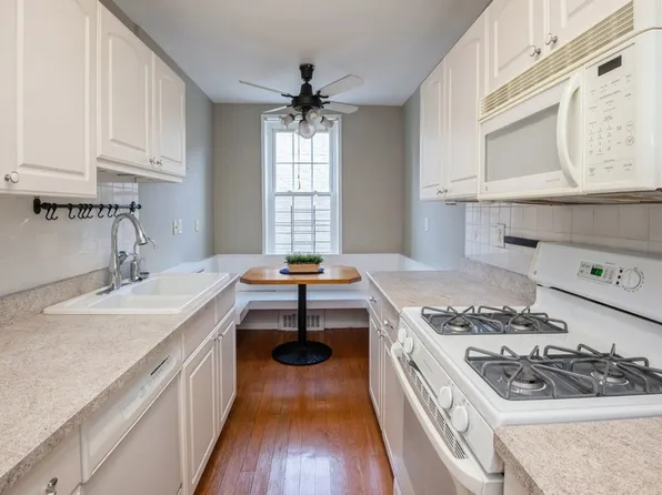 6665 Colonial Road image 10 of 24