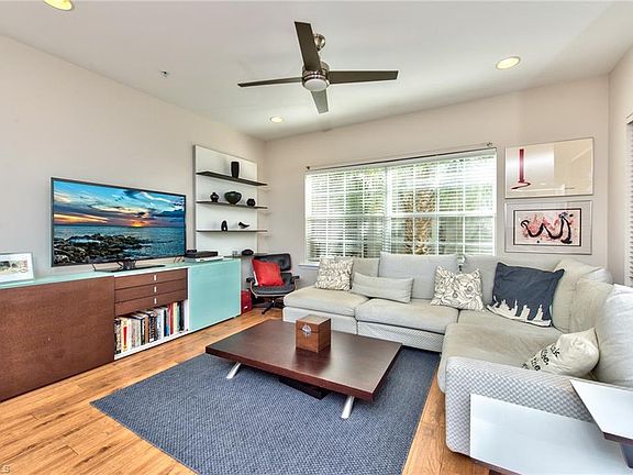 4th image of 23420 Alamanda Dr #202