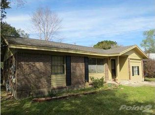 10 Belair Cir, Pensacola, FL 32505