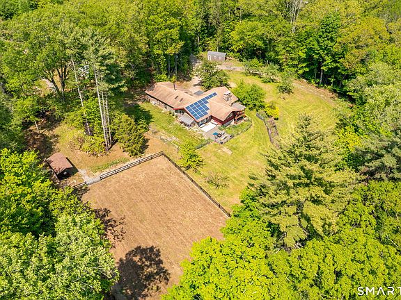 3rd image of 250 Center Hill Road
