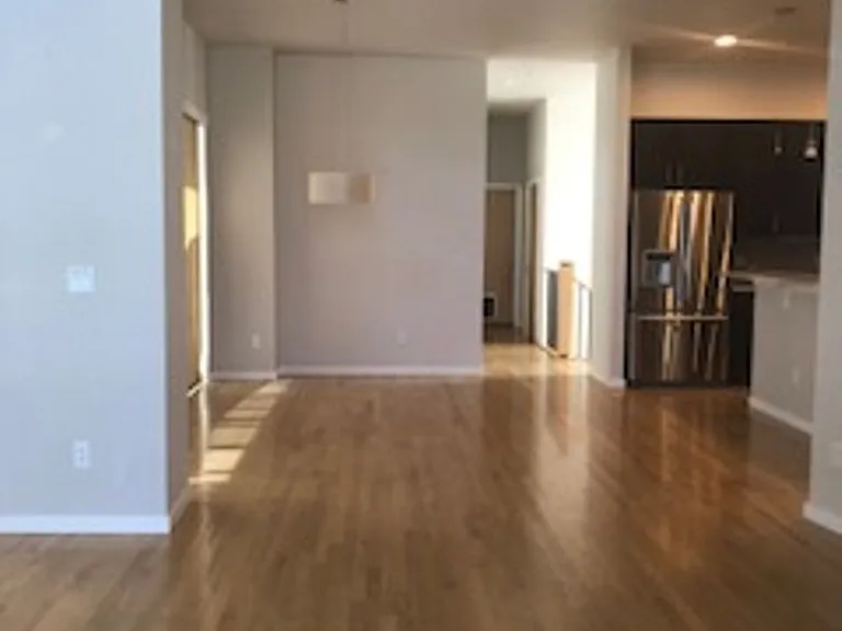 2381 Hecla Dr — Photo 36