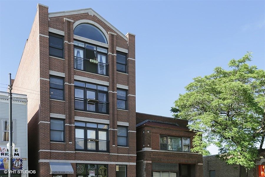 1st image of 2946 W Belmont Ave APT 2
