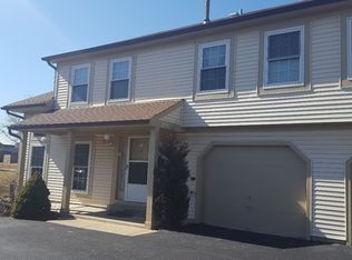 356 Juniper Cir, Streamwood, IL 60107