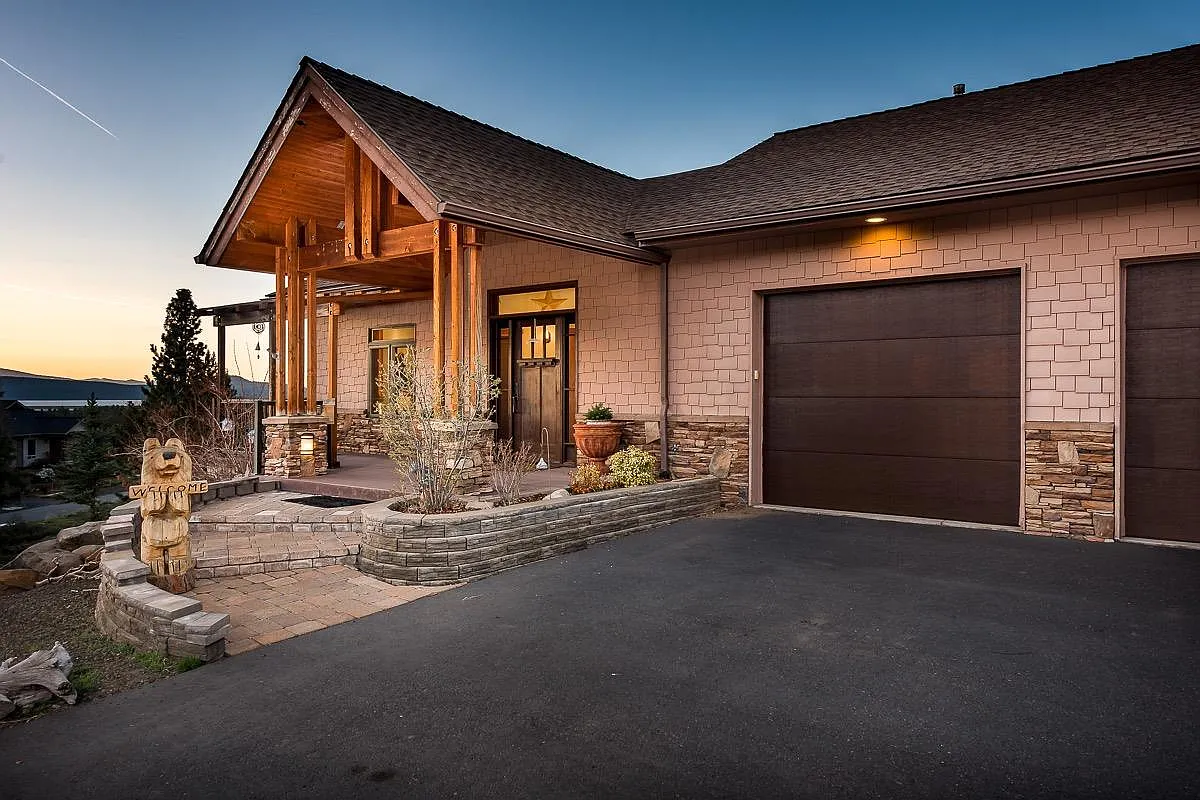 6471 Coopers Hawk Rd photo 1