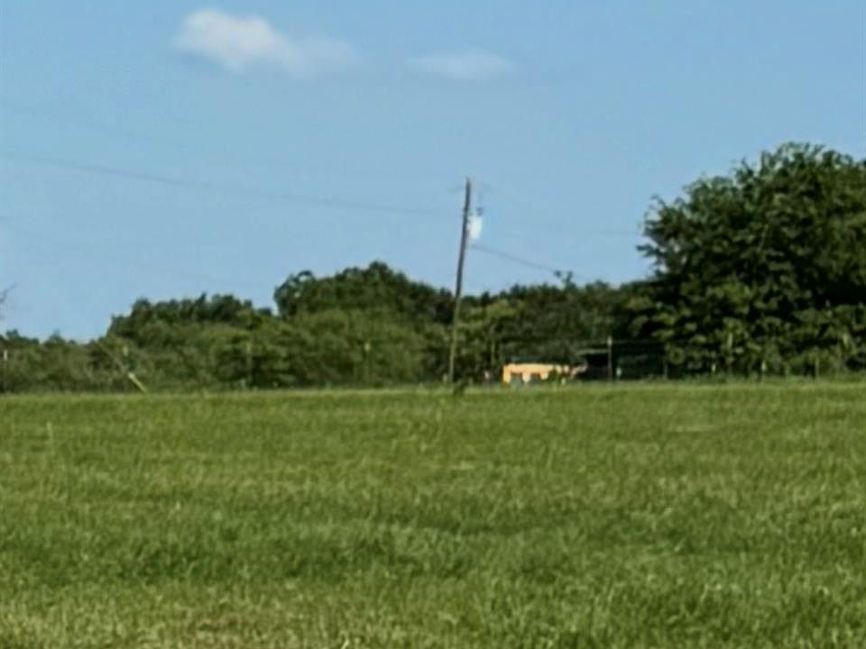 2nd image of 16084 Wood Rd