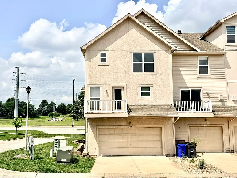 224 N Hedge Ln — Photo 30