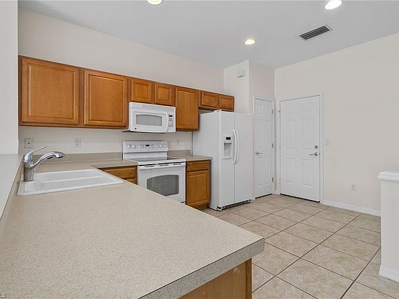 5th image of 16235 Ravina Way