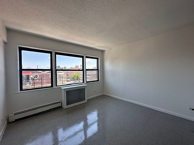 1st image of 10915 37th Ave APT 1C