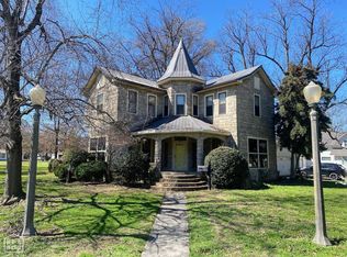 404 SW 3rd St, Walnut Ridge, AR 72476