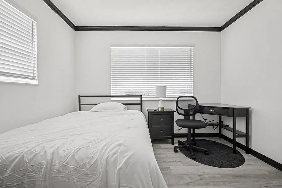 4 bed, 4.0 bath, 1688 sqft, $1,239 — Photo 3