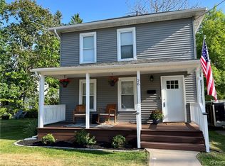 26 Burr St, Cazenovia, NY 13035
